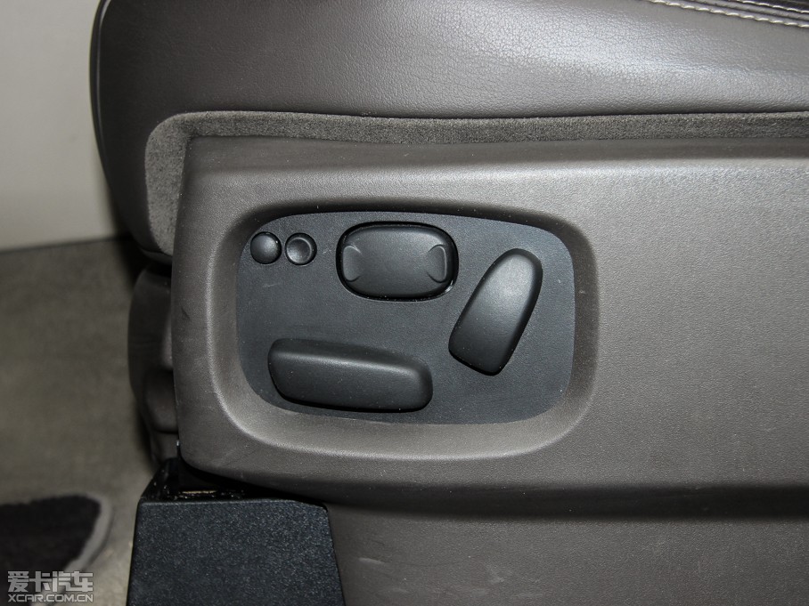 2014lF Ĵ 3.0 V6 SC HSE Luxury