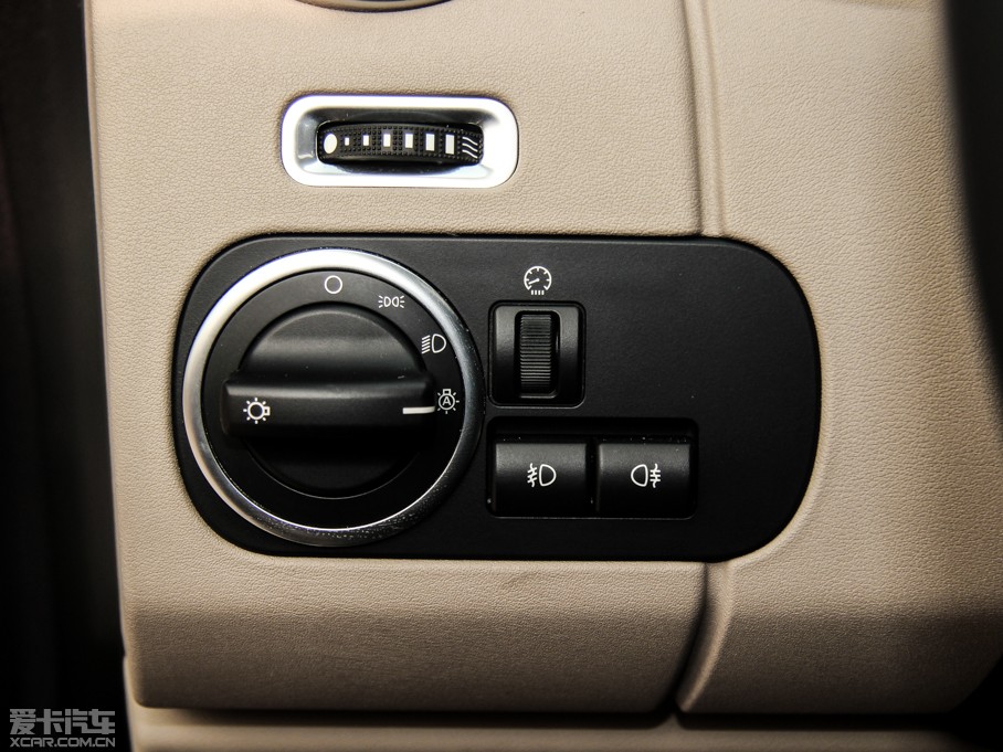 2014lF Ĵ 3.0 V6 SC HSE Luxury