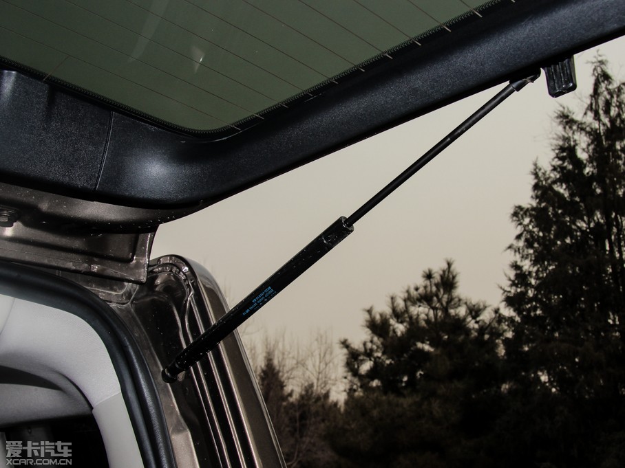 2014lF Ĵ 3.0 V6 SC HSE Luxury