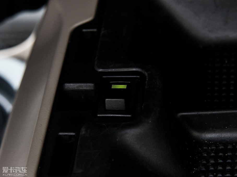 2014lF Ĵ 3.0 V6 SC HSE Luxury