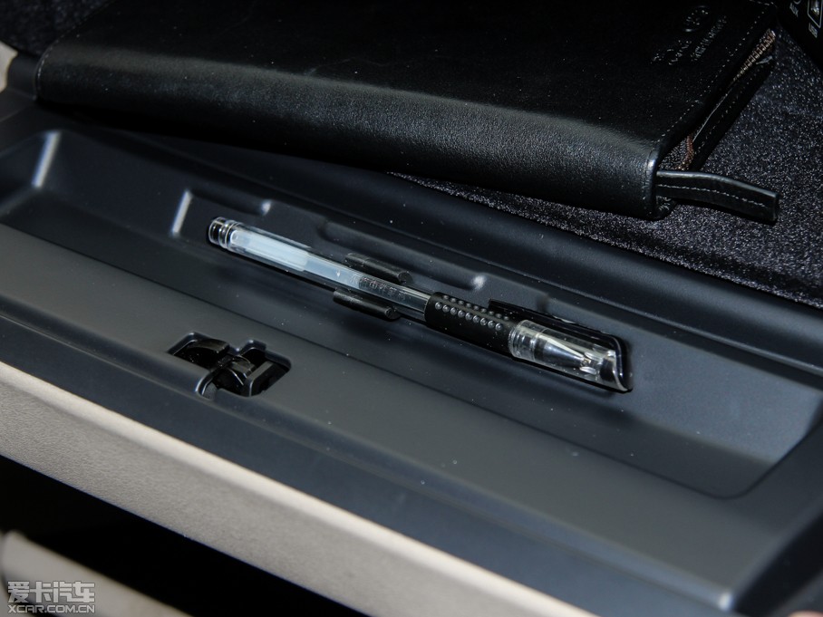 2014lF Ĵ 3.0 V6 SC HSE Luxury