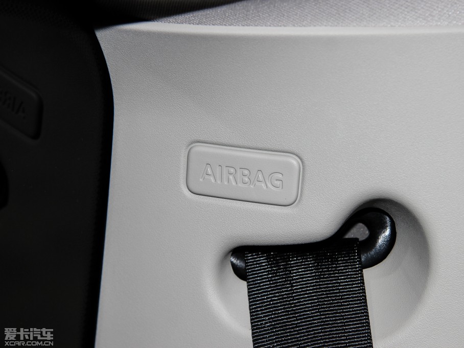 2014lF Ĵ 3.0 V6 SC HSE Luxury