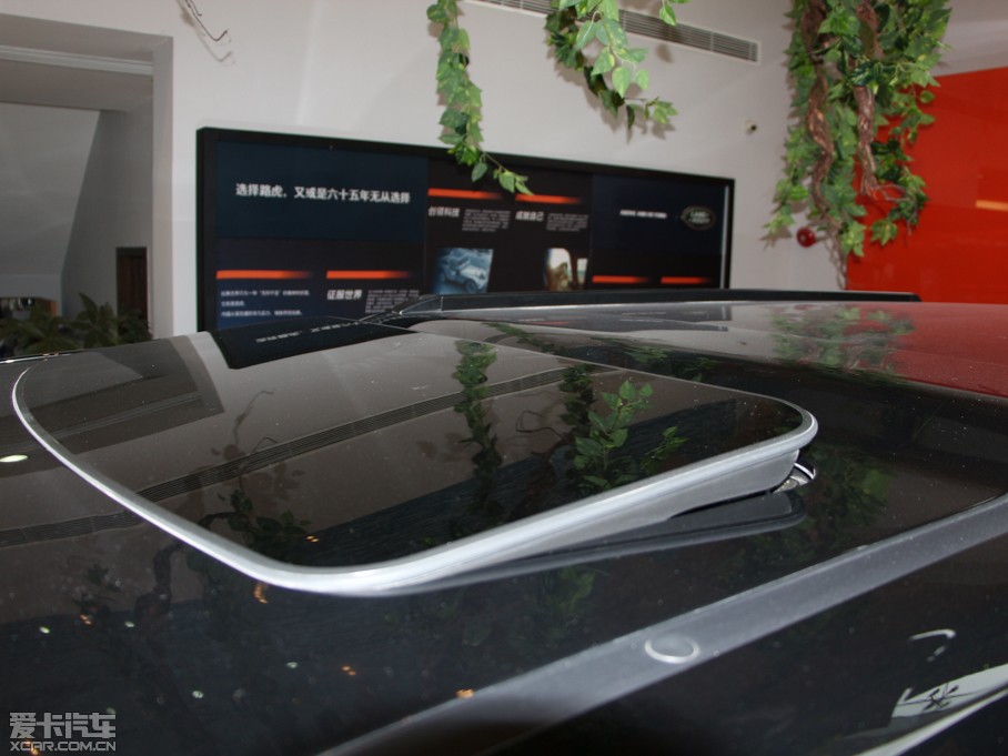 2014lF Ĵ 3.0 V6 SC SE