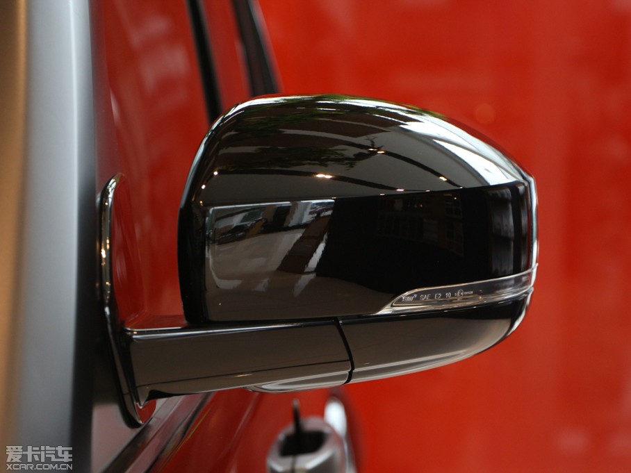 2014lF Ĵ 3.0 V6 SC SE