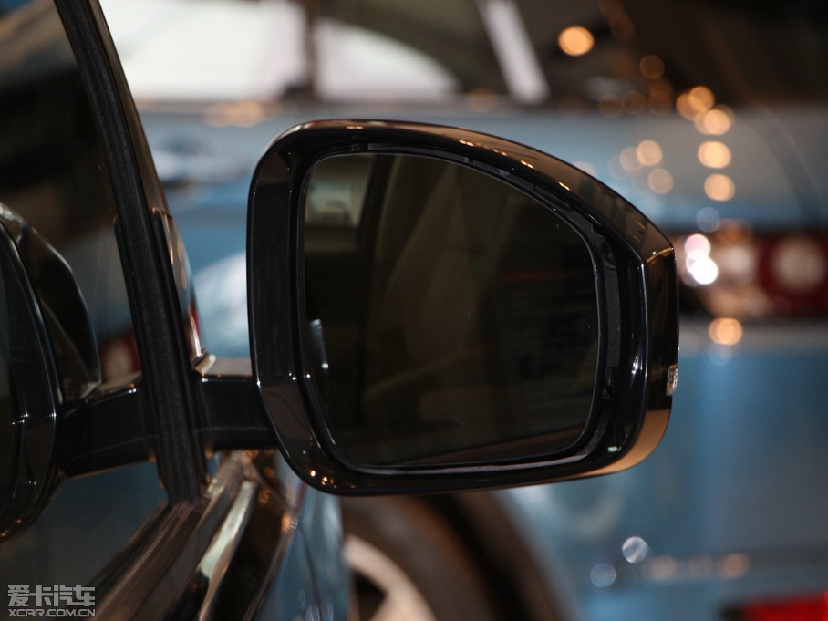 2014lF Ĵ 3.0 V6 SC SE