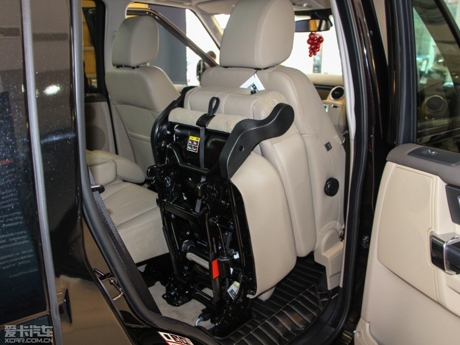 2014lF Ĵ 3.0 V6 SC SE