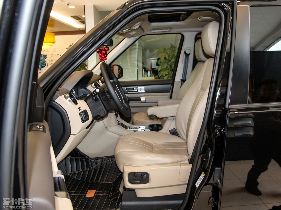 2014lF Ĵ 3.0 V6 SC SE