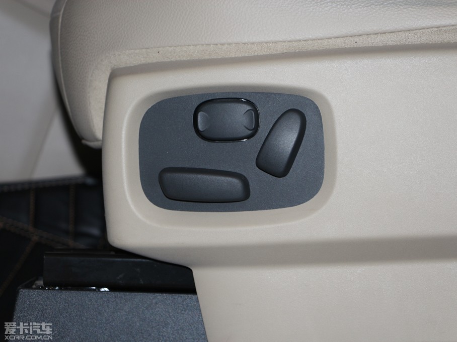 2014l(f)F(xin) Ĵ 3.0 V6 SC SE