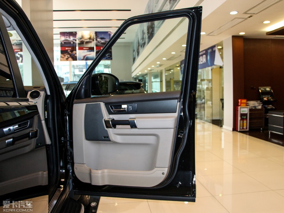 2014lF Ĵ 3.0 V6 SC SE