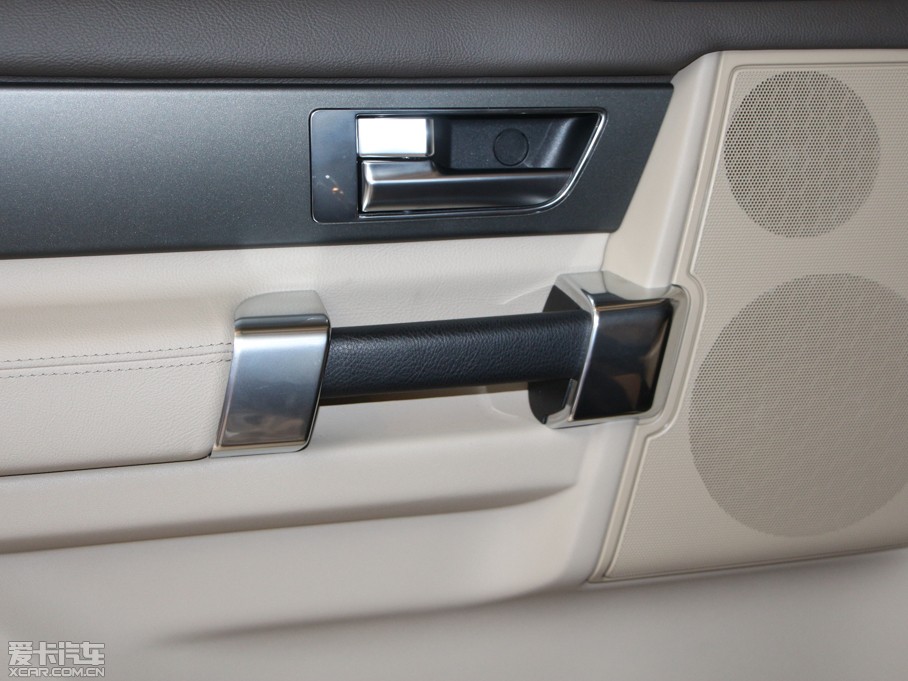 2014lF Ĵ 3.0 V6 SC SE