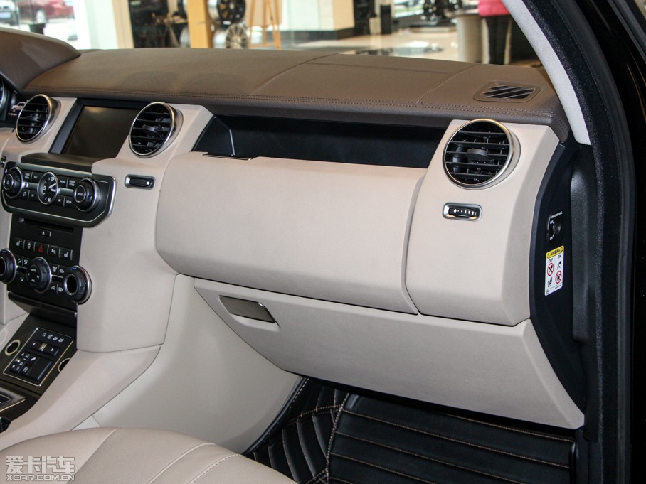 2014lF Ĵ 3.0 V6 SC SE