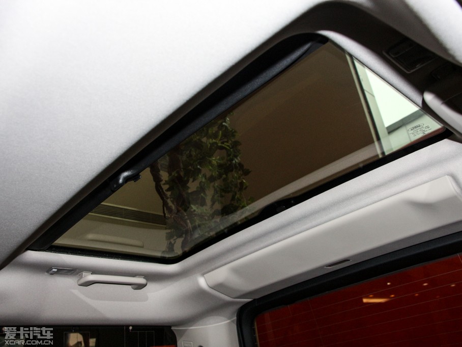 2014lF Ĵ 3.0 V6 SC SE