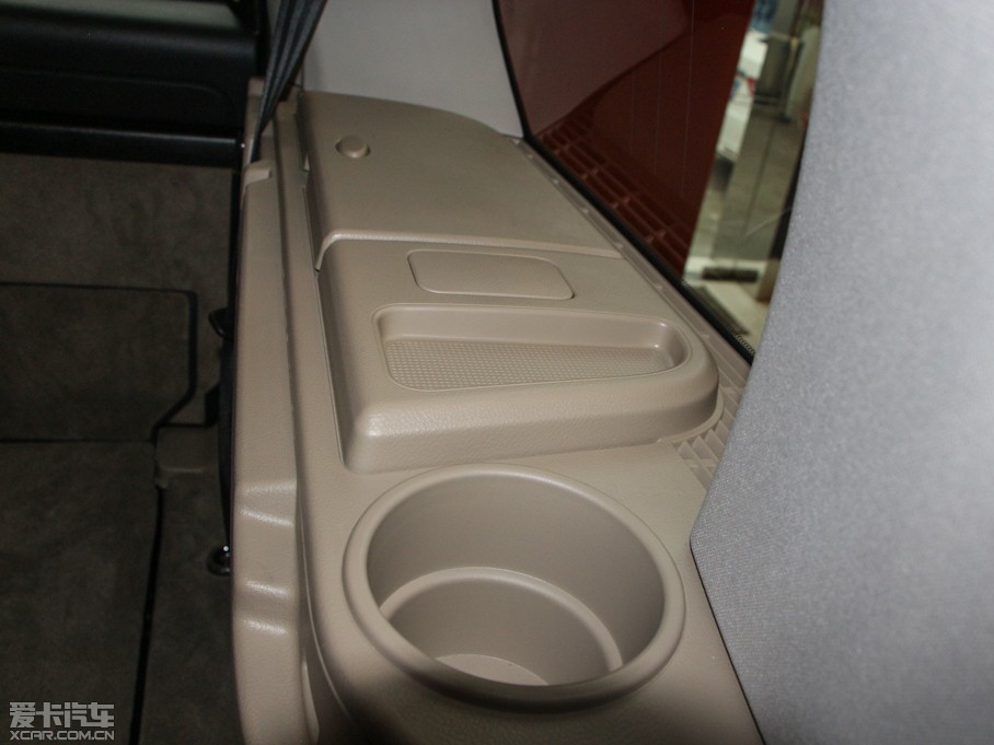 2014lF Ĵ 3.0 V6 SC SE