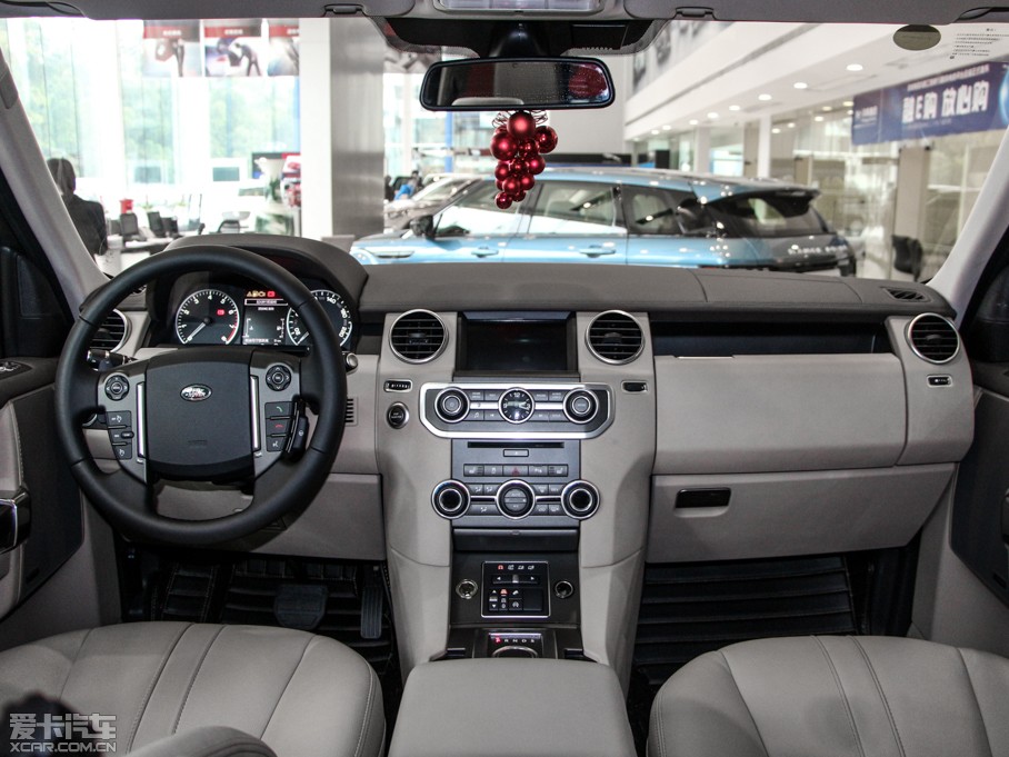 2014lF Ĵ 3.0 V6 SC SE