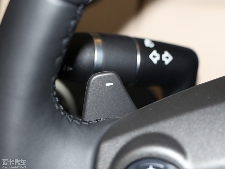 2014lF Ĵ 3.0 V6 SC SE