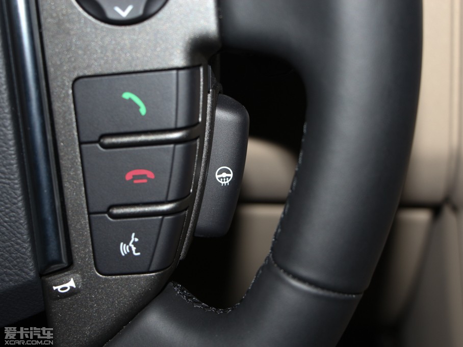 2014lF Ĵ 3.0 V6 SC SE