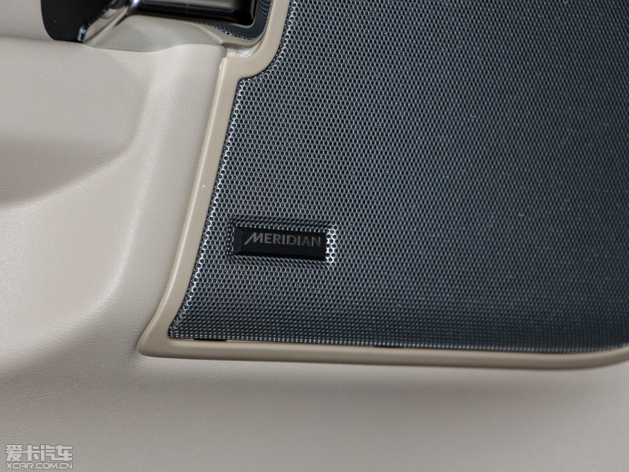 2014lF Ĵ 3.0 V6 SC SE