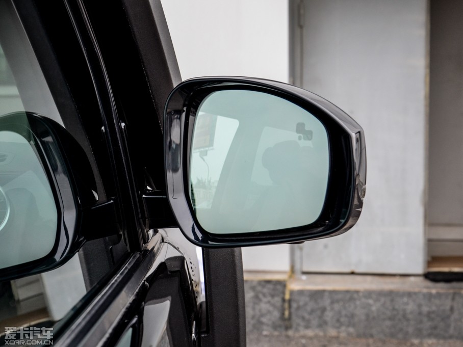 2014lF Ĵ 3.0 V6 XXV 25