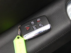 2014款第四代 3.0 V6 SC HSE 车钥匙