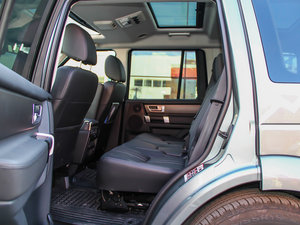 2014款第四代 3.0 V6 SC HSE 后排空间