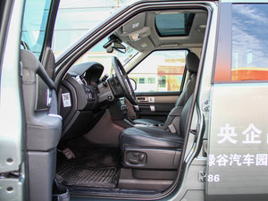 2014款第四代 3.0 V6 SC HSE 前排空间
