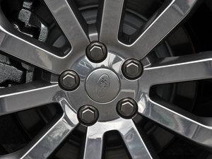 2014Ĵ 3.0 V6 XXV 25 ^