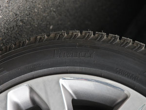 2014Ĵ 3.0 V6 XXV 25 ^