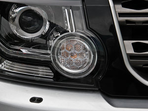 2014Ĵ 3.0 V6 XXV 25 ^