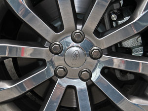 2014Ĵ 3.0 V6 XXV 25 ^