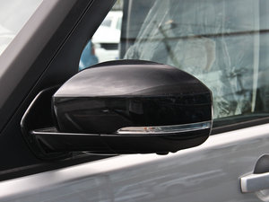 2014Ĵ 3.0 V6 XXV 25 ^