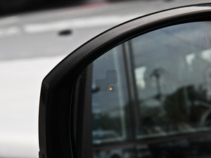 2014Ĵ 3.0 V6 XXV 25 ^