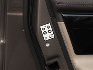 2014Ĵ 3.0 V6 SC HSE Luxury g