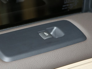 2014Ĵ 3.0 V6 SC SE g