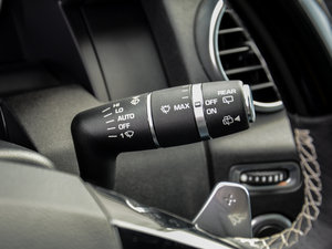 2014款第四代 3.0 V6 XXV 25周年限量版 中控区