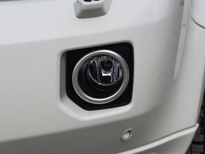 2014款2.2T SD4 SE柴油版 前雾灯