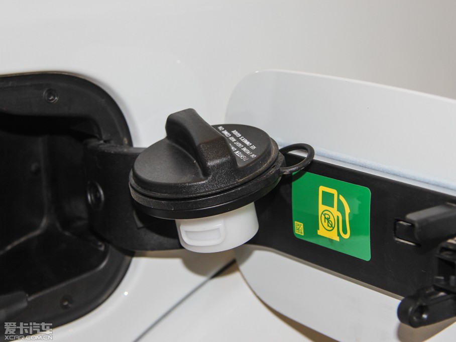 2015l(f)F(xin) Ĵ 3.0 V6 SE