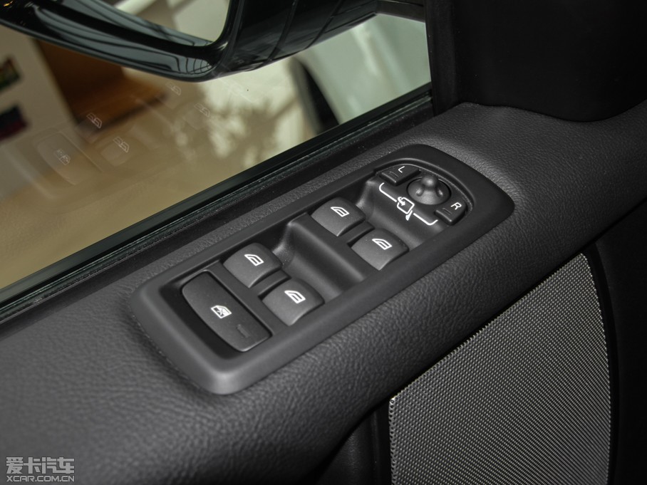 2015l(f)F(xin) Ĵ 3.0 V6 SE