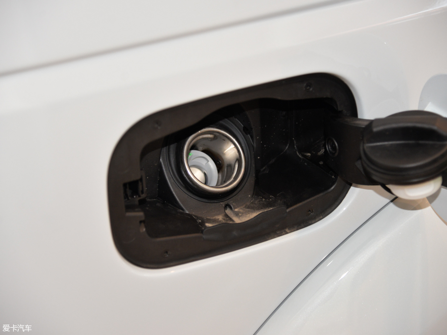 2015lF Ĵ 3.0 V6 HSE