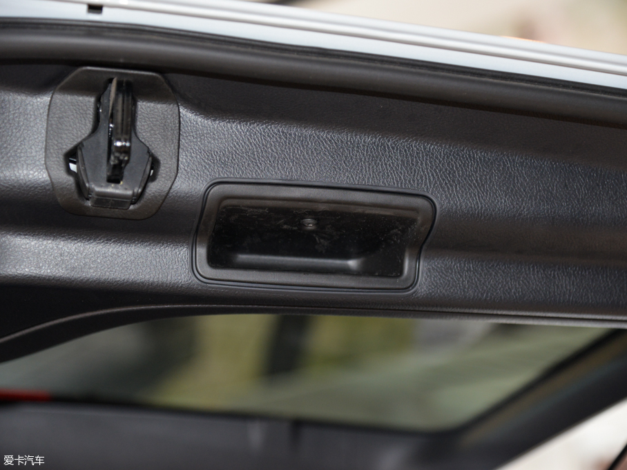 2015lF Ĵ 3.0 V6 HSE