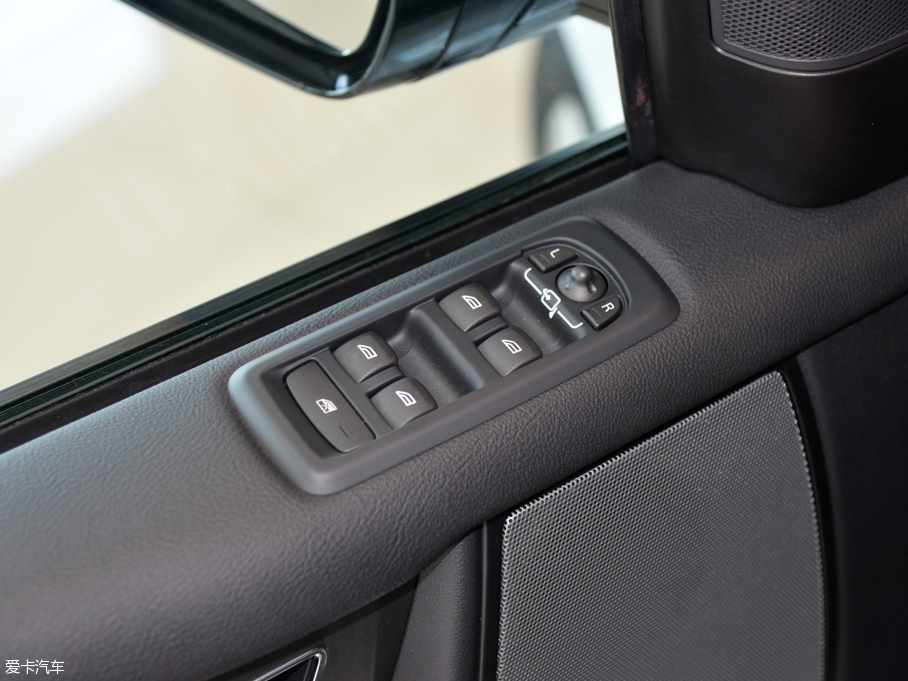 2015lF Ĵ 3.0 V6 HSE