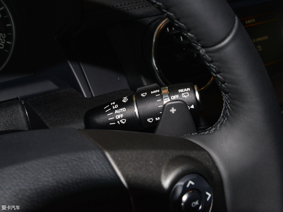 2015lF Ĵ 3.0 V6 HSE