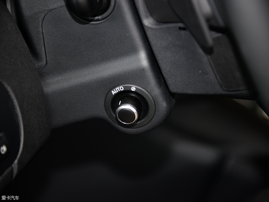 2015l(f)F(xin) Ĵ 3.0 V6 HSE