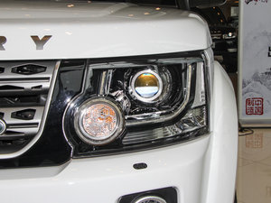 2015款第四代 3.0 V6 SE 大灯