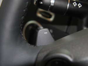 2015Ĵ 3.0 V6 SE п؅^(q)