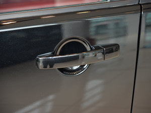 2015Ĵ 3.0 V6 HSE Luxury {T