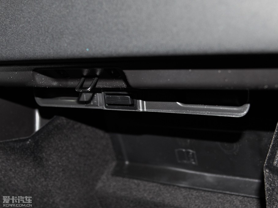 2015��٘O��(�M��) 2.0T �A��������