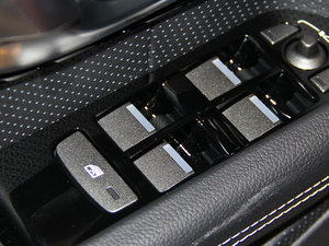 2015��2.0T 5�Tҫ�Ӱ�  ���{܇�����ƅ^	