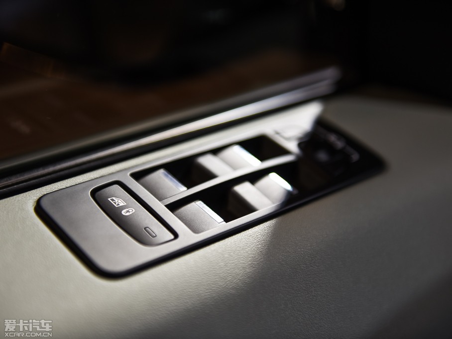 2015lF(M) 2.0T HSE LUXURY