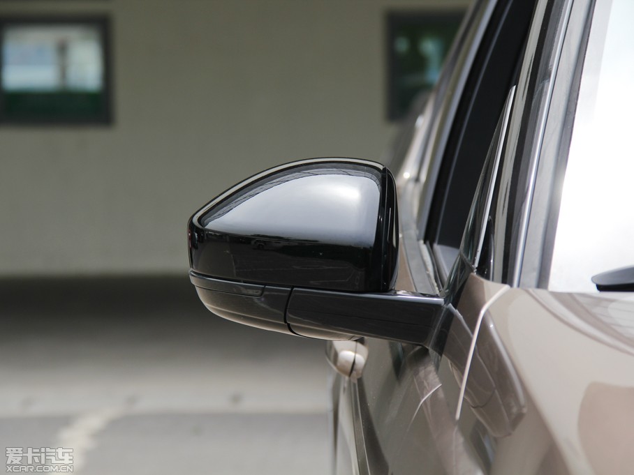 2015lF(M) 2.0T HSE LUXURY