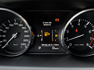 20152.0T HSE LUXURY п؅^